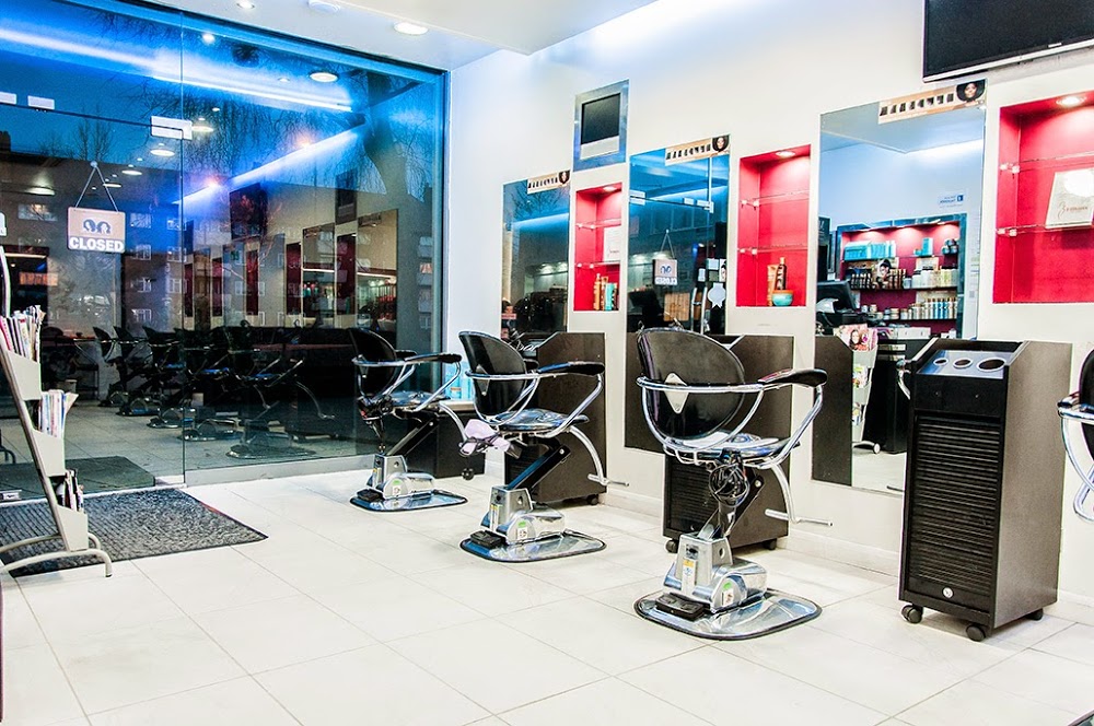 Hiikuss Afro Hair Salon London